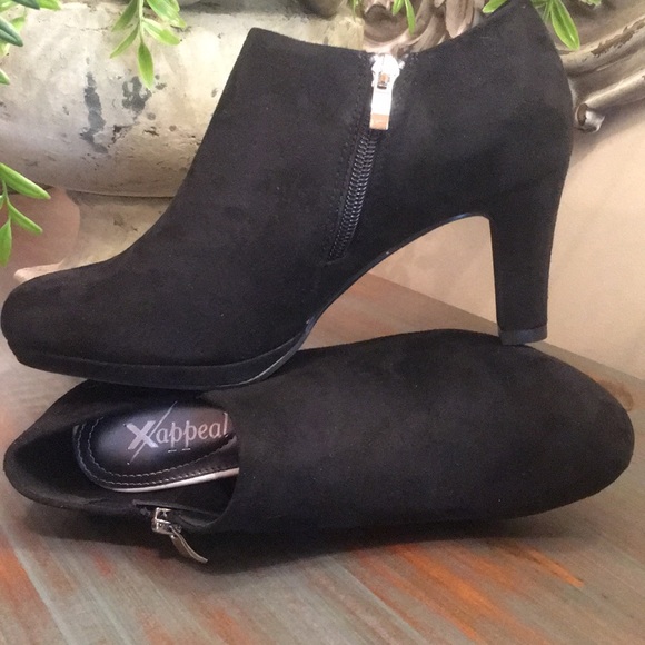 Xappeal Austen Women’s Bootie in Black Size 8 - Picture 2 of 9